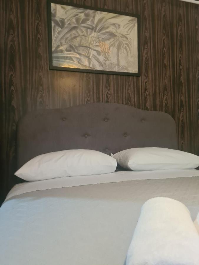 Apartmani Santa Barbara Требинє Екстер'єр фото