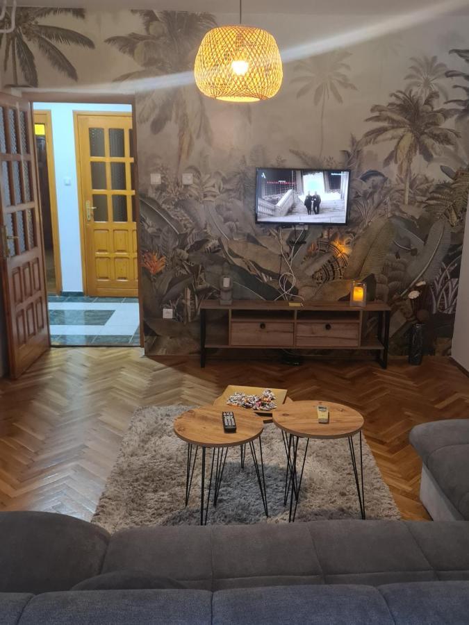 Apartmani Santa Barbara Требинє Екстер'єр фото