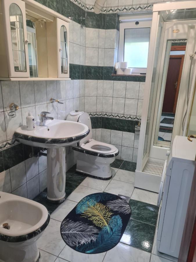 Apartmani Santa Barbara Требинє Екстер'єр фото