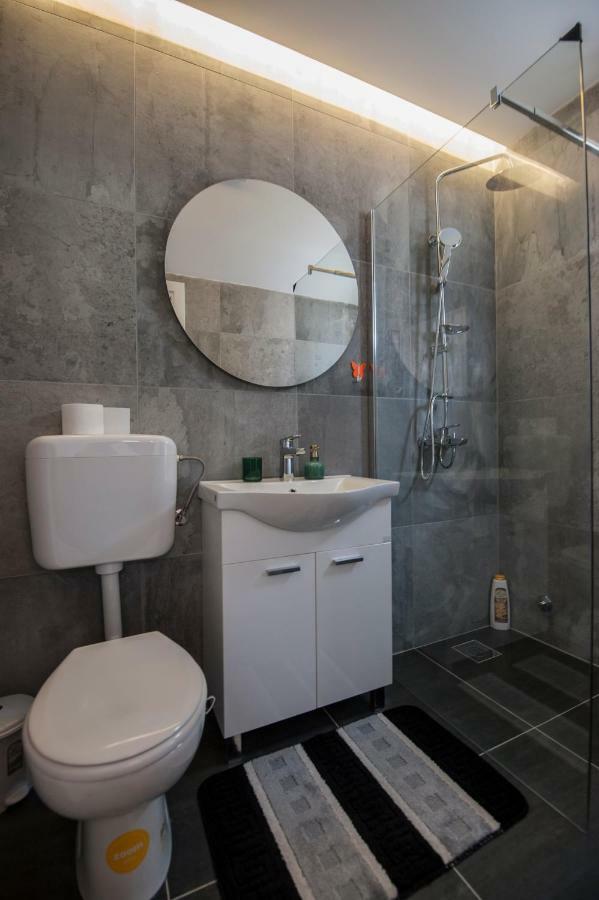 Apartmani Santa Barbara Требинє Екстер'єр фото