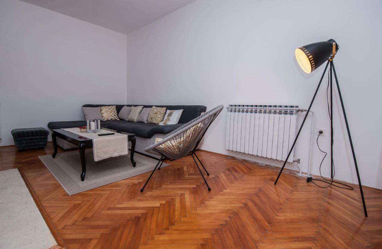 Apartmani Santa Barbara Требинє Екстер'єр фото