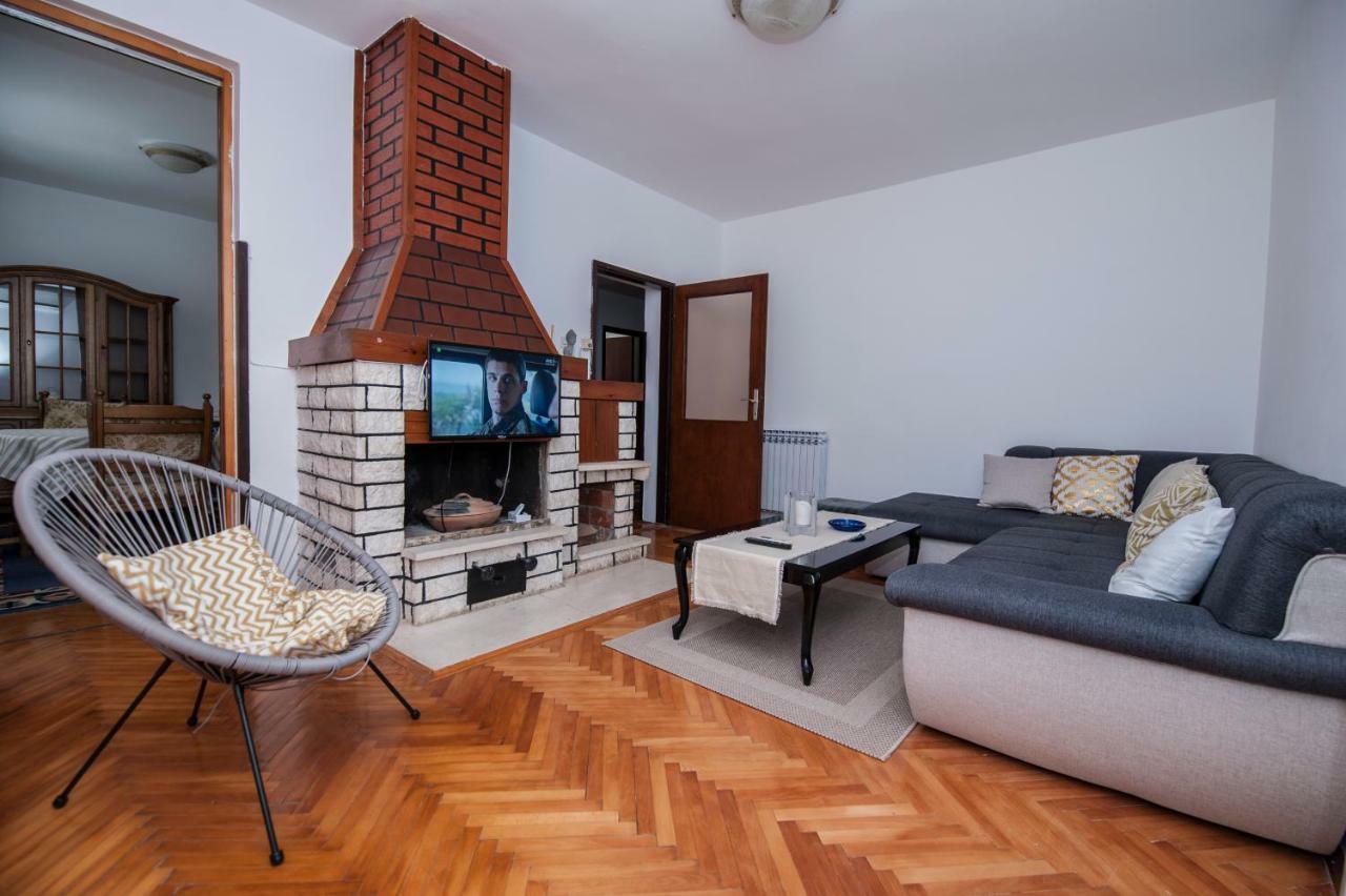 Apartmani Santa Barbara Требинє Екстер'єр фото